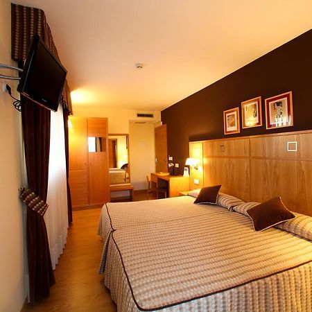 Hotel Condes De Lemos Espana Монфорте-де-Лемос Экстерьер фото