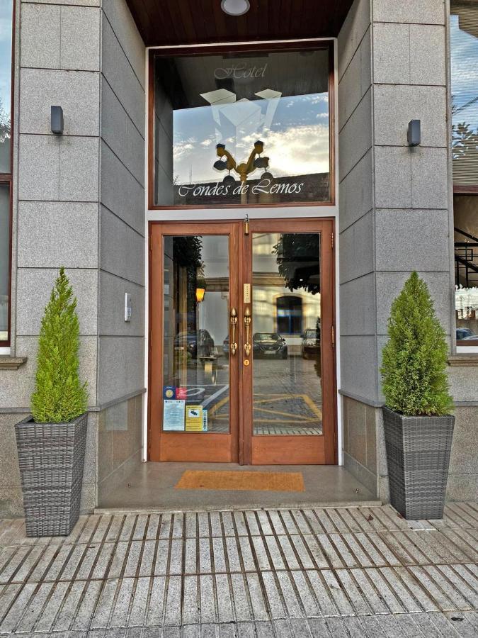 Hotel Condes De Lemos Espana Монфорте-де-Лемос Экстерьер фото